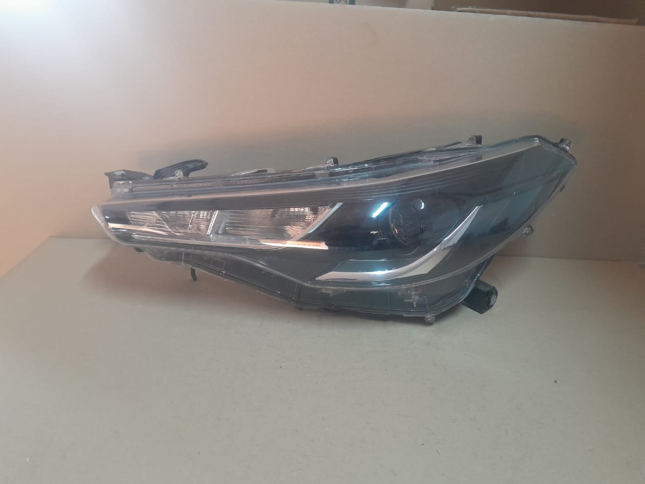 2021-2024 TOYOTA COROLLA CROSS LEFT SIDE HEADLIGHT FOR SALE - Private Seller 2021-2024 TOYOTA COROLLA CROSS LEFT SIDE HEADLIGHT FOR SALE - Private Seller
