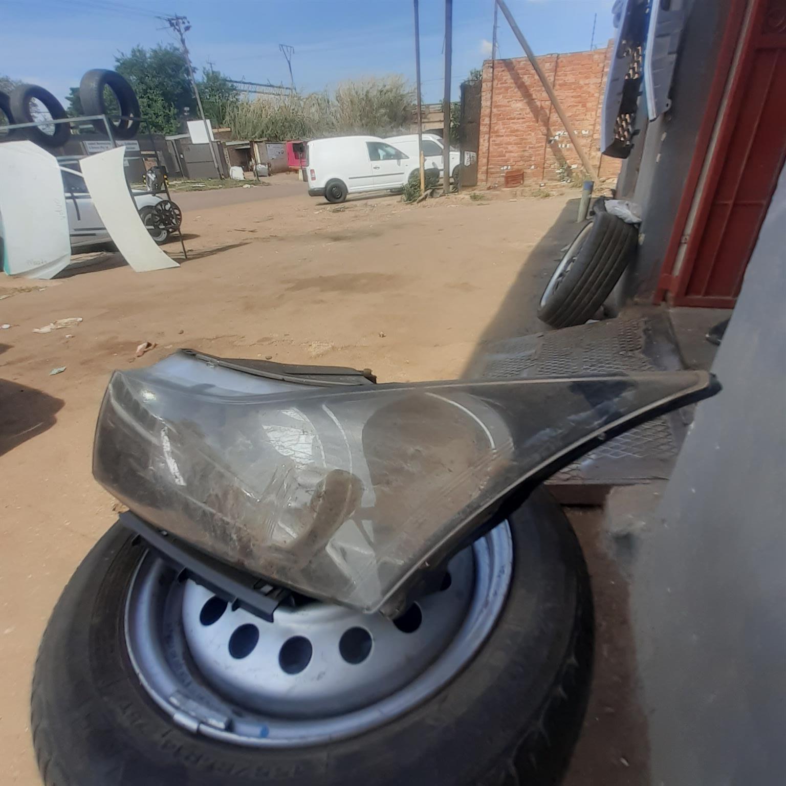 CHEVROLET 2012-2015 LEFT HEADLIGHT FOR SALE DELIVERY AVAILABLE COUNTRY WIDE - Private Seller