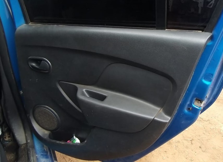 DOORS/DOOR PANELS RENAULT SANDERO 2017 - Private Seller DOORS/DOOR PANELS RENAULT SANDERO 2017 - Private Seller