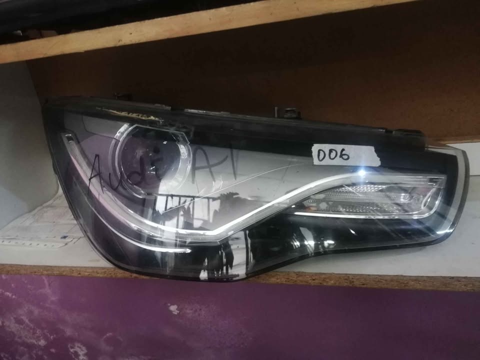Audi A1 right side headlight - Private Seller Audi A1 right side headlight - Private Seller