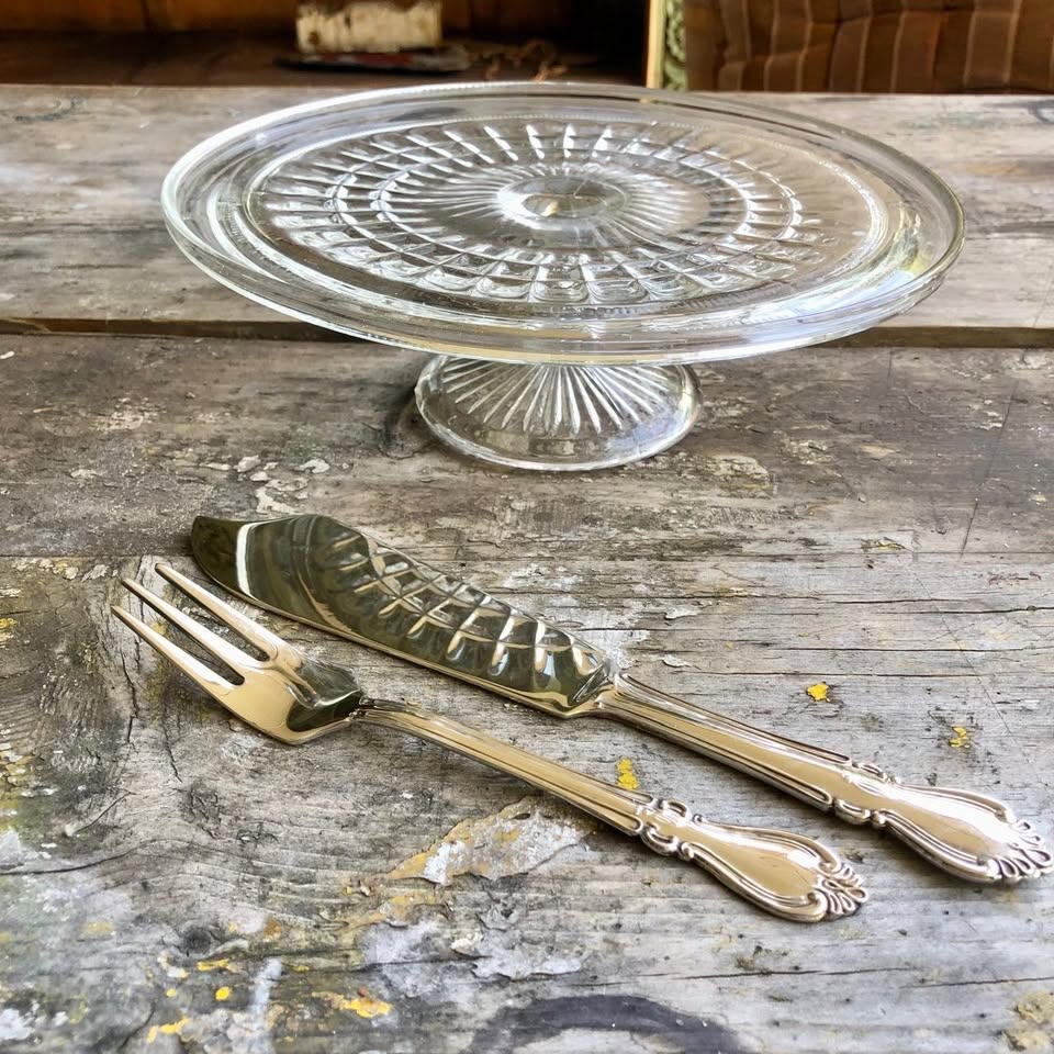 Vintage Silver-Plated Fish Knife & Fork Set – Timeless Dining Elegance