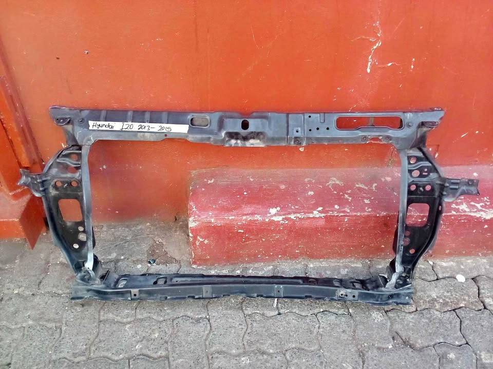 Hyundai I20 2010-2015 cradle - Private Seller Hyundai I20 2010-2015 cradle - Private Seller