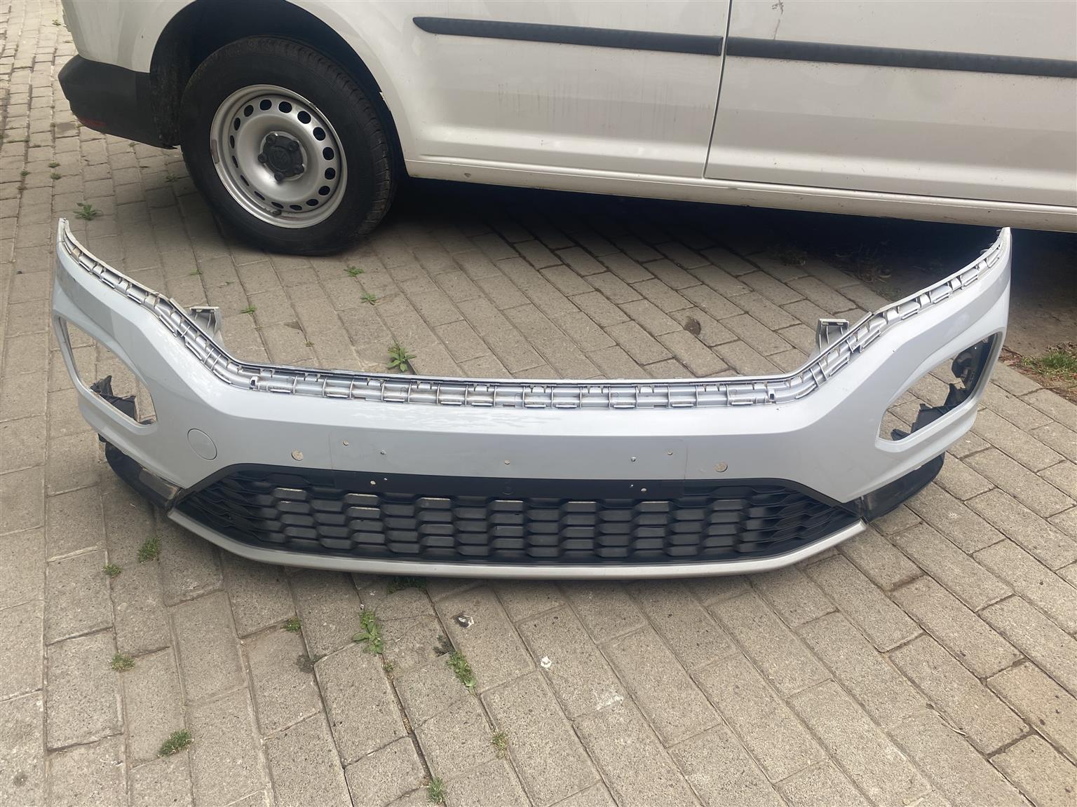 2021 VW T-ROC FRONT BUMPER FOR SALE - Private Seller