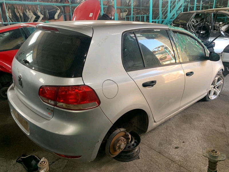 golf 6 r stripping for spares