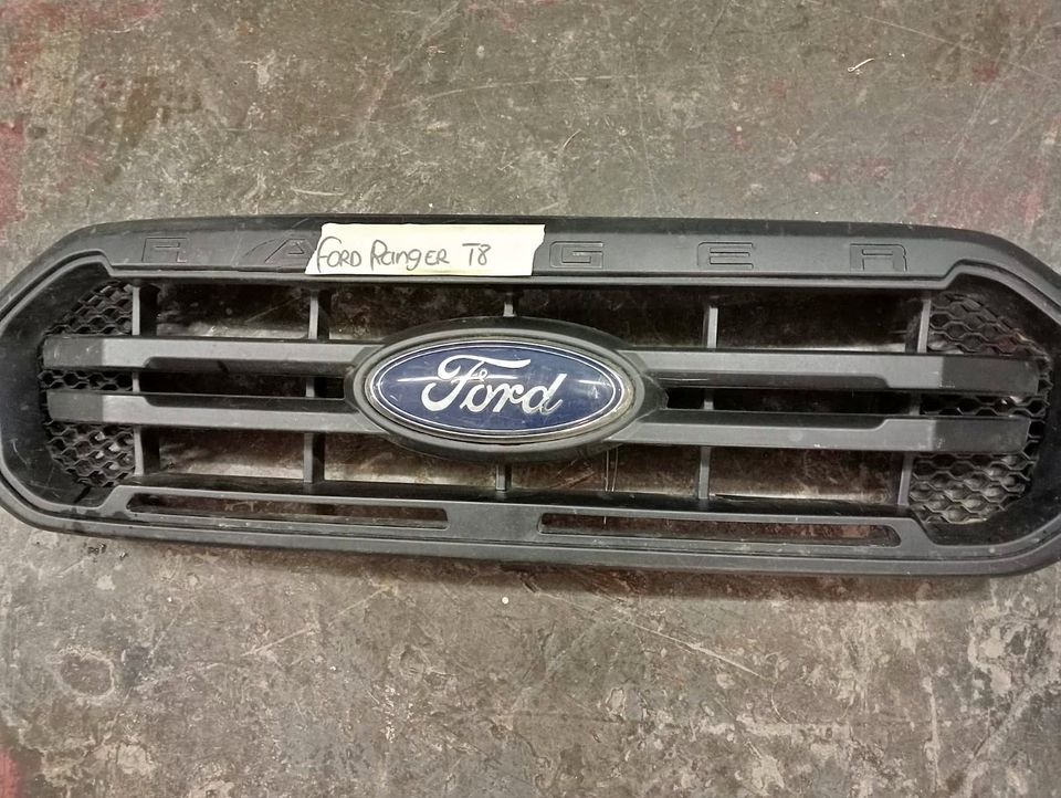 FORD RANGR T8 GRILL - Private Seller FORD RANGR T8 GRILL - Private Seller