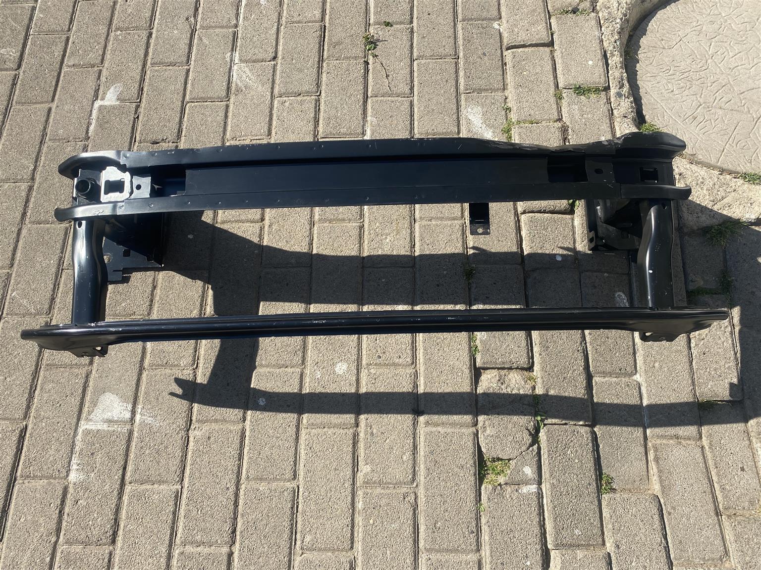 2020 VW POLO 8 FRONT BUMPER STIFFENER FOR SALE. IN EXCELLENT CONDITION