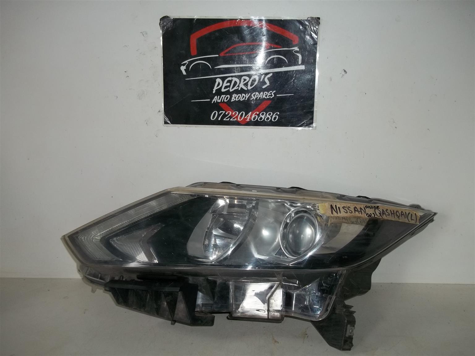 Nissan Qashqai (J11) '14-'18 left headlight - Private Seller Nissan Qashqai (J11) '14-'18 left headlight - Private Seller