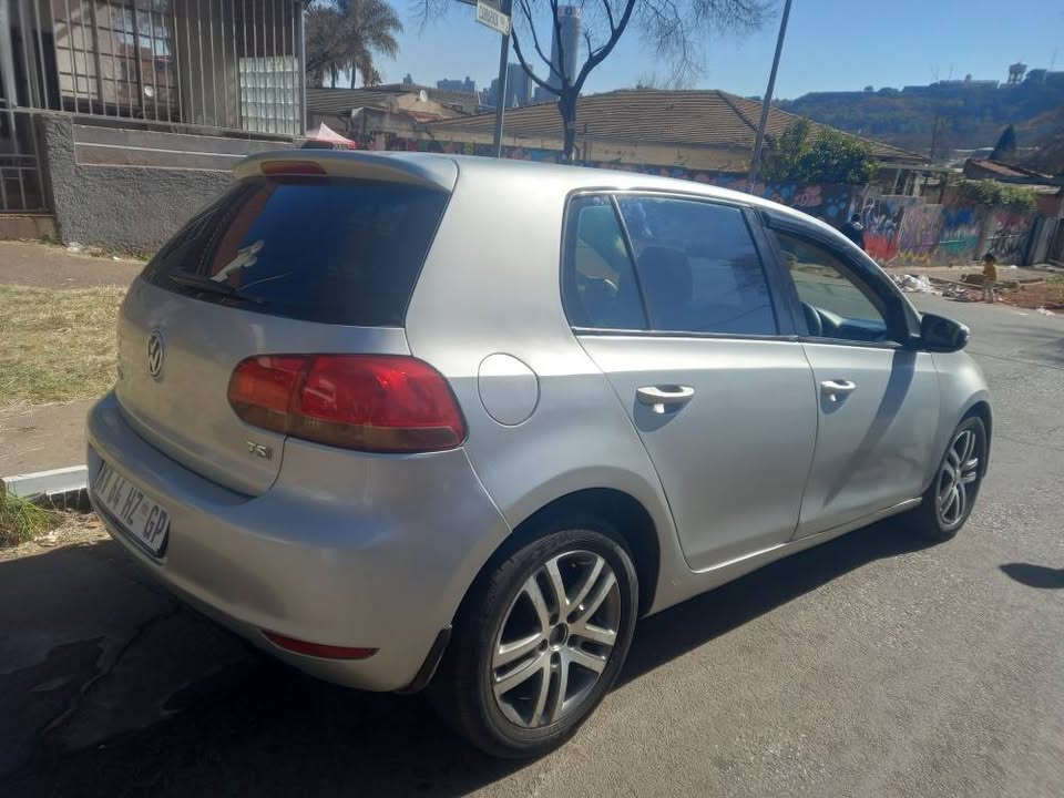 2010 VW GOLF 6 TSI 2.0 PETROL, MANUAL, SILVER, 96000KMS