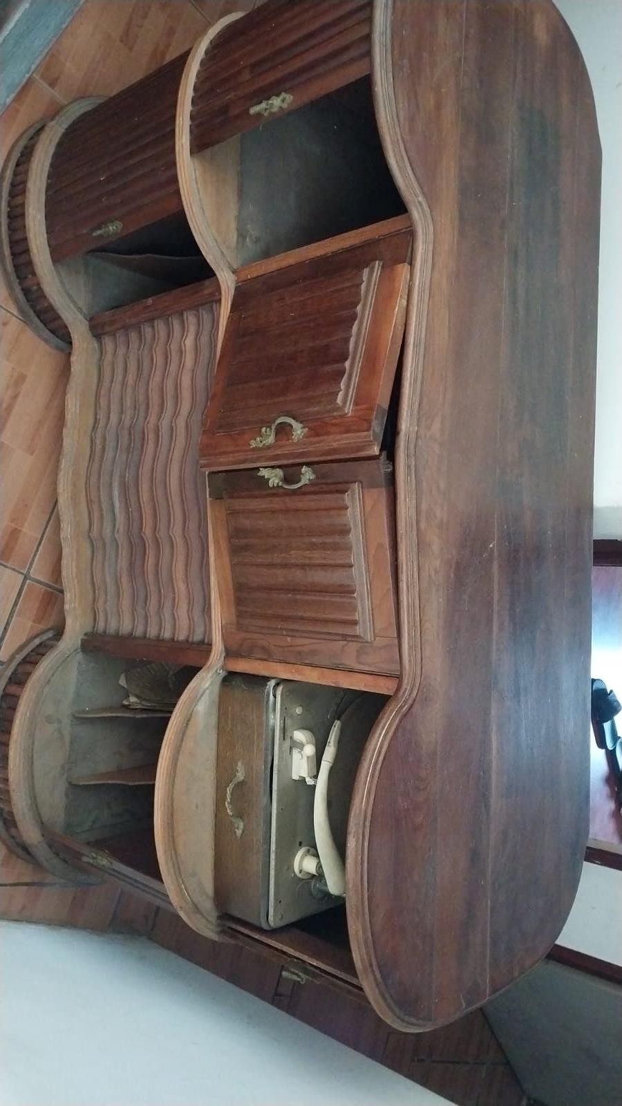 ANTIQUE RADIO CABINET ANTIQUE RADIO CABINET