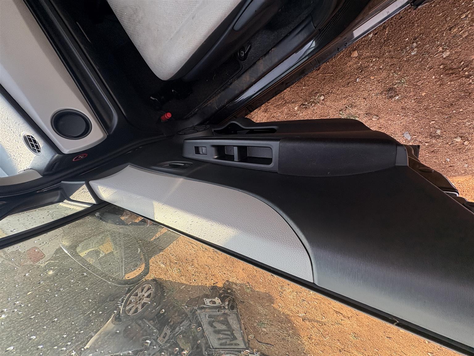 Toyota Yaris 2 2014 stripping for spares