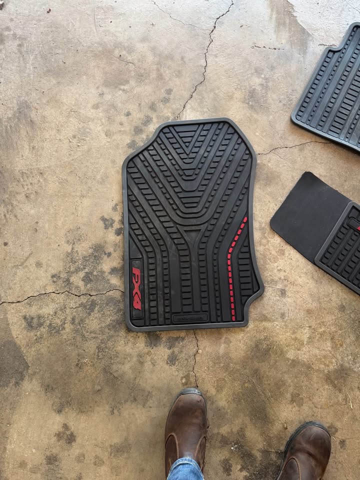 Ford FX4 Rubber Floor Mats - Private Seller