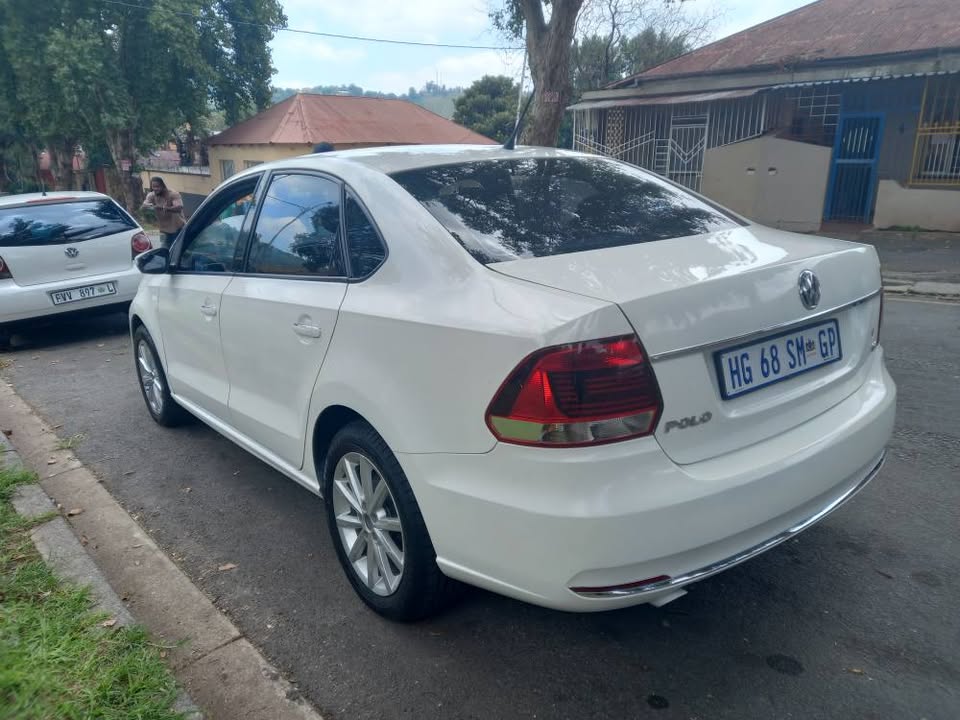 2018 VW POLO 6 SEDAN COMFORTLINE 1.6 Petrol, Manual, White Color, Mileage 72000kms
