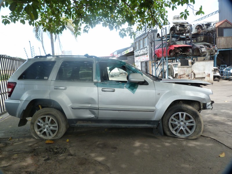 Jeep Grand Cherokee 3.0 CRD Overland Silver AT - 2009 STRIPPING FOR SPARES - Private Seller Jeep Grand Cherokee 3.0 CRD Overland Silver AT - 2009 STRIPPING FOR SPARES - Private Seller