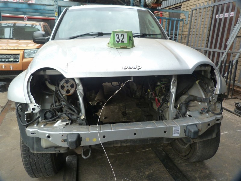 Jeep Cherokee 3.7 4 X 4 Limited AT Silver - 2006 STRIPPING FOR SPARES - Private Seller Jeep Cherokee 3.7 4 X 4 Limited AT Silver - 2006 STRIPPING FOR SPARES - Private Seller