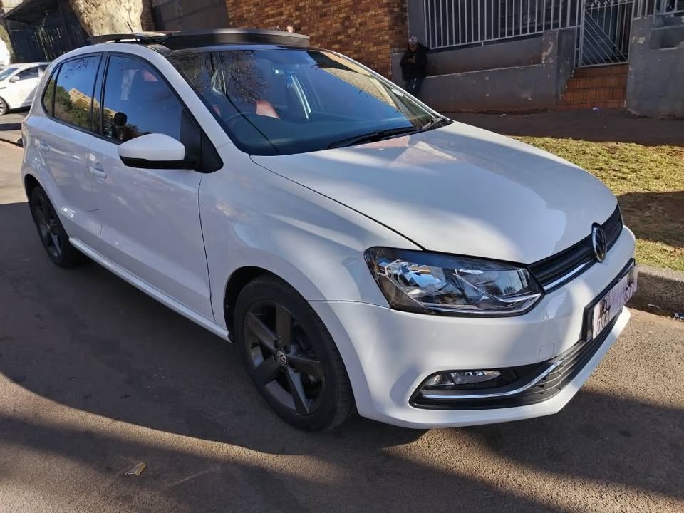 2016 V W polo Tsi 1.2 White
