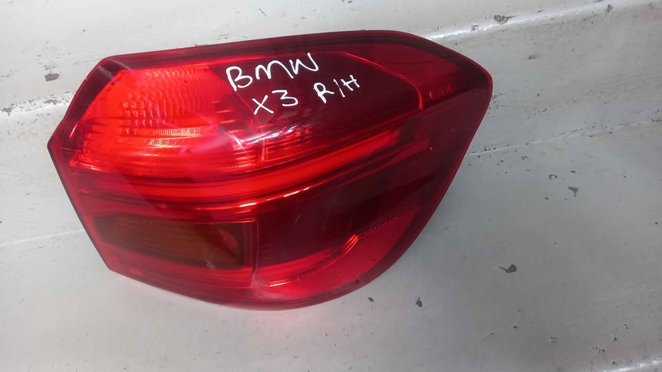 BMW X3 TAILLIGHT RIGHT SIDE - Private Seller BMW X3 TAILLIGHT RIGHT SIDE - Private Seller