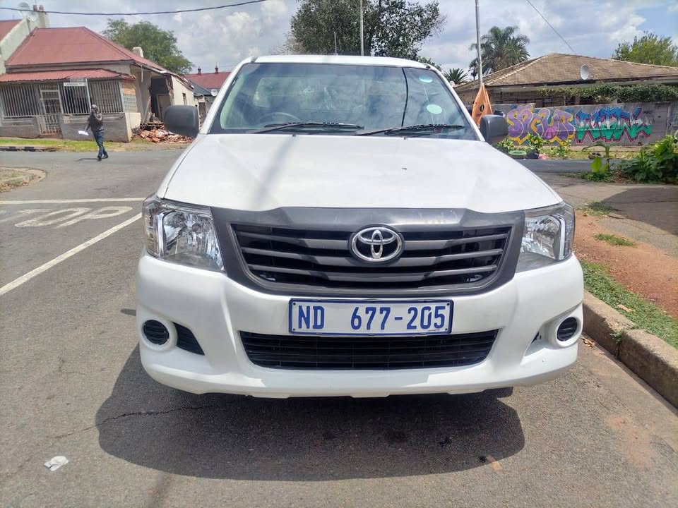 2013 Toyota hilux single cab low