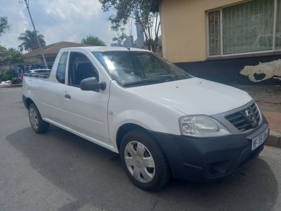 2014 Nissan Np200 1.6 Manual petrol White Has Aircon.