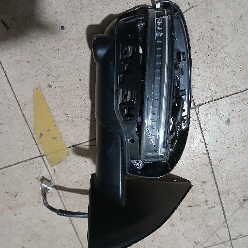Nissan qashqai side mirror - Private Seller Nissan qashqai side mirror - Private Seller