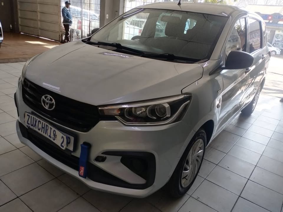 2022 TOYOTA RUMION 1.5 SX 7 SEATER MANUAL