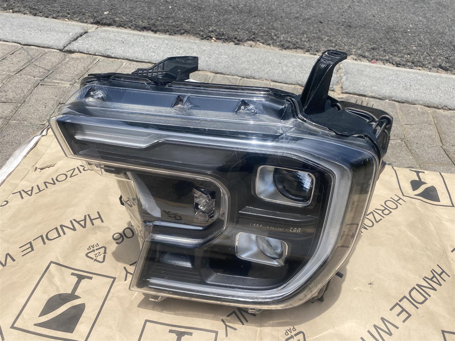 2024 FORD RANGER RAPTOR FULL LED HEADLIGHT LEFT SIDE FOR SALE - Private Seller 2024 FORD RANGER RAPTOR FULL LED HEADLIGHT LEFT SIDE FOR SALE - Private Seller
