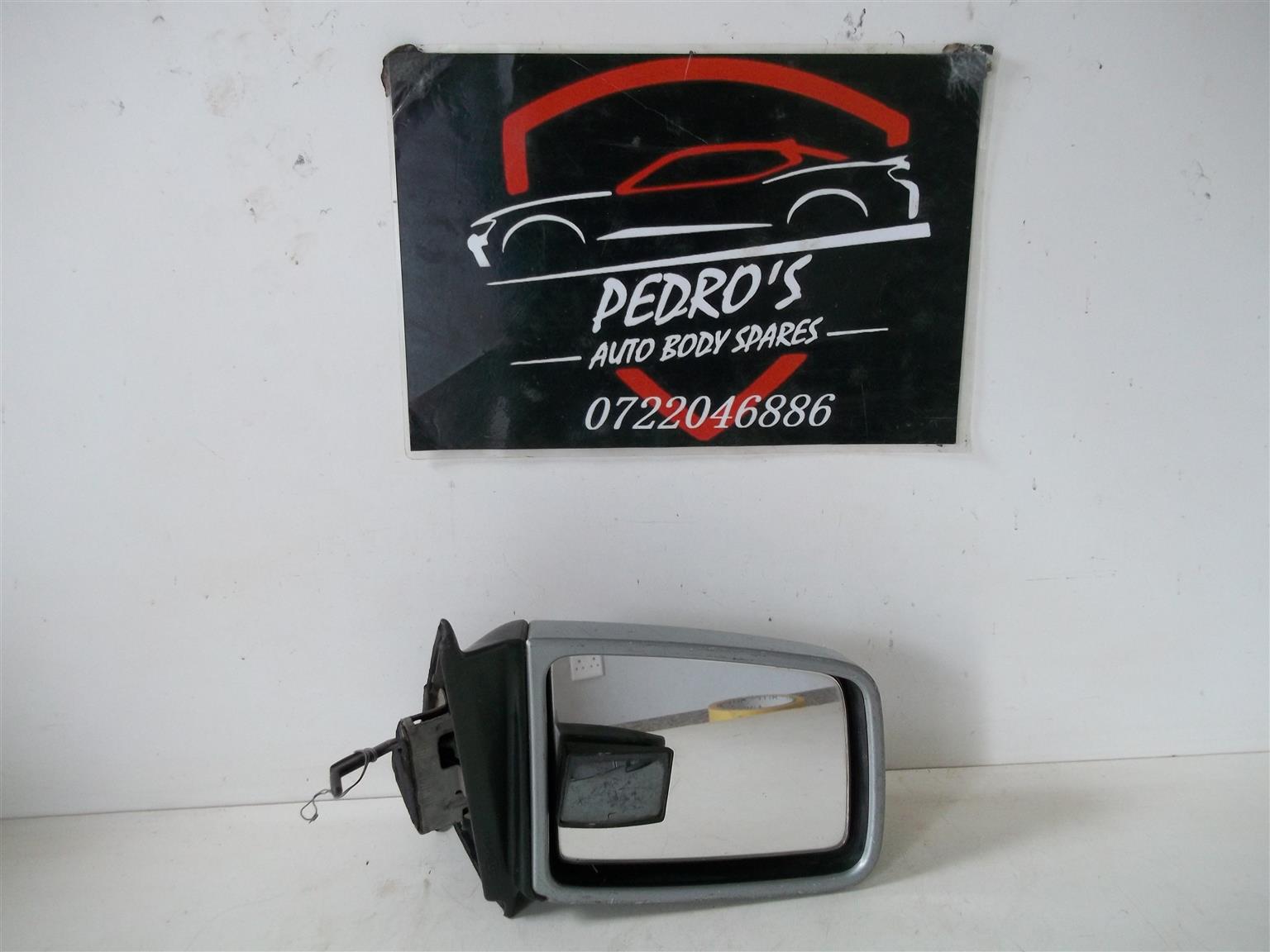 Opel Astra right mirror (Manual) - Private Seller Opel Astra right mirror (Manual) - Private Seller
