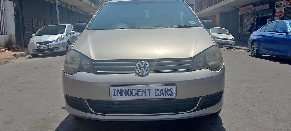 2014 VW POLO VIVO 1.6 SEDAN, MANUAL TRANSMISSION, GOLD COLOUR, MILEAGE