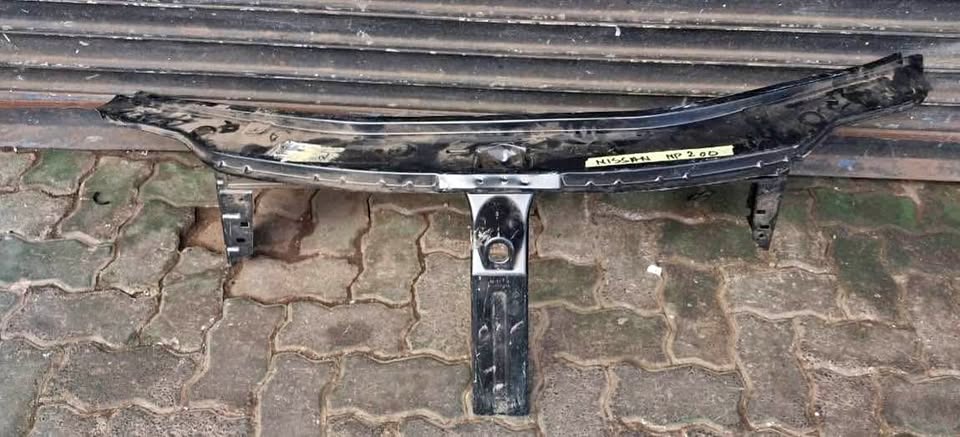 Nissan Np200 top cradle - Private Seller Nissan Np200 top cradle - Private Seller