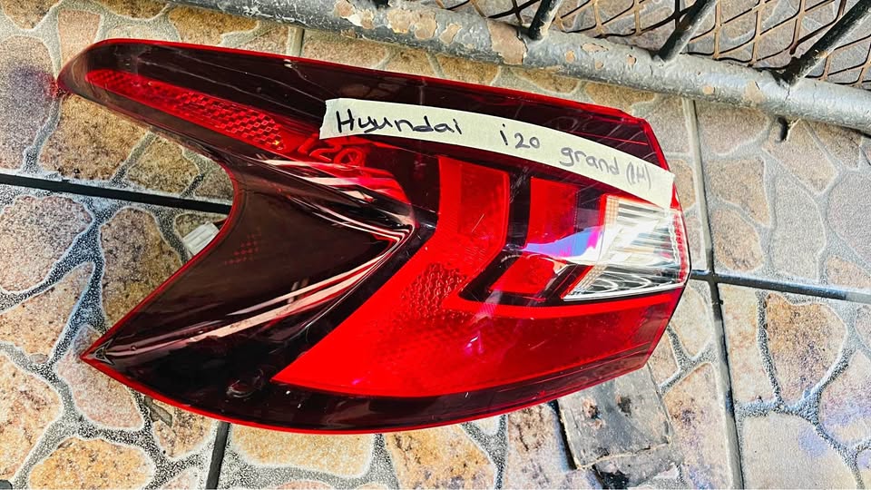 Hyundai i20 Grand taillights