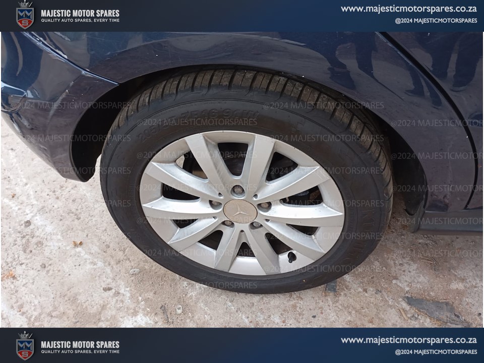 Mercedes-Benz A170 W169 Mag Rims with Tyres for Sale (2005)