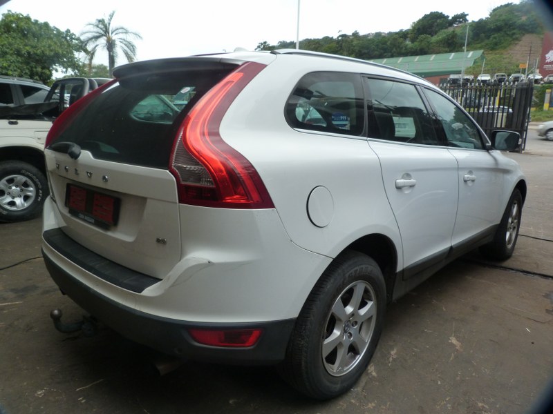 Volvo XC60 2.0T Powershift AT White - 2011 STRIPPING FOR SPARES - Private Seller Volvo XC60 2.0T Powershift AT White - 2011 STRIPPING FOR SPARES - Private Seller