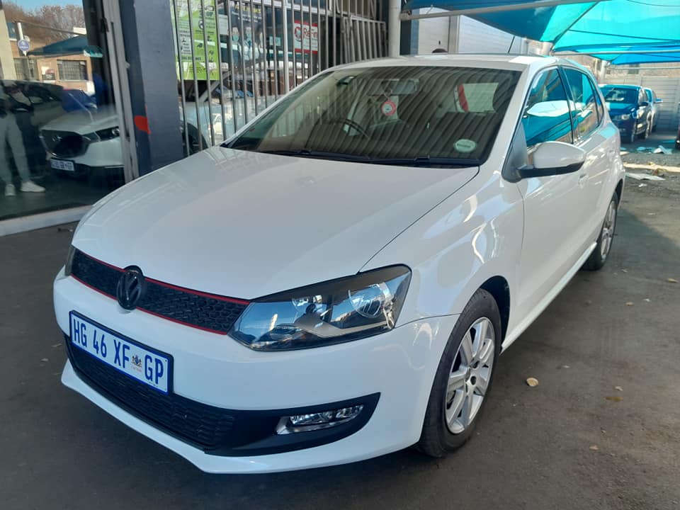 2012 VW POLO6 1.6 HATCHBACK AUTOMATIC