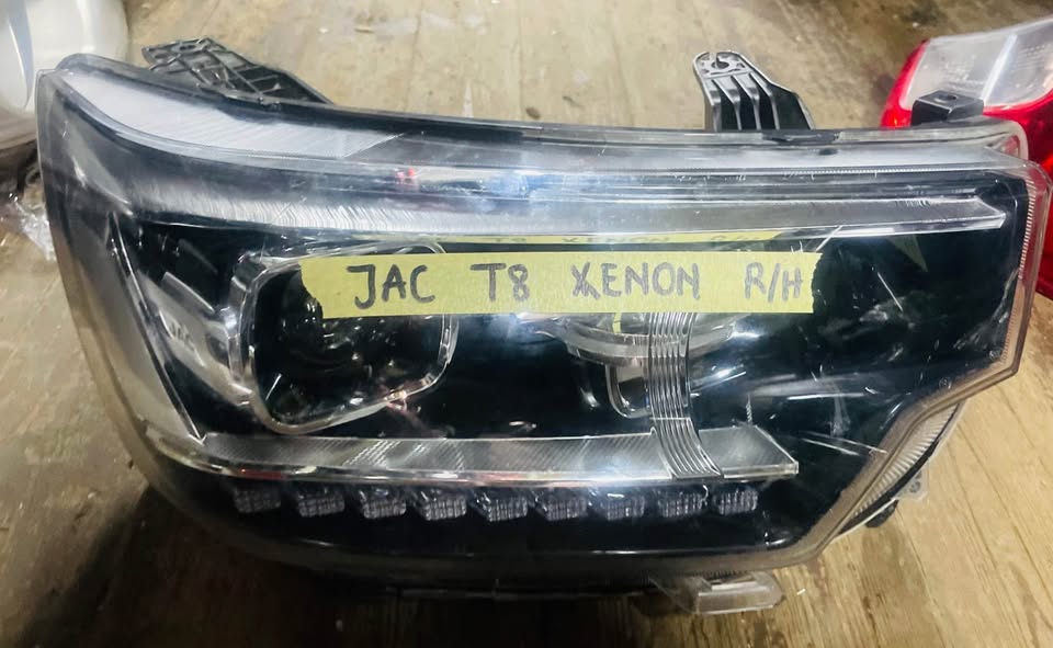 JAC T8 Xenon Headlight - Private Seller