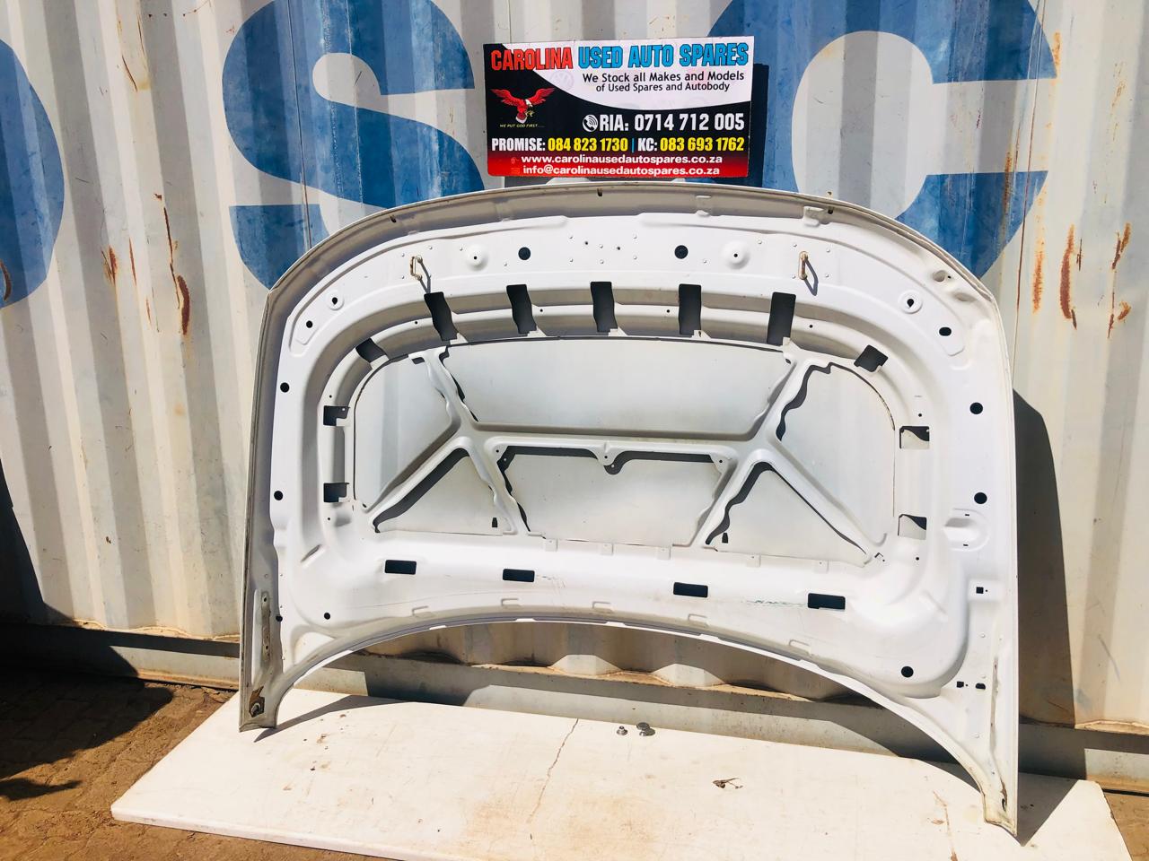 Land Rover Discovery 4 L319 bonnet (2011-2019) - Private Seller Land Rover Discovery 4 L319 bonnet (2011-2019) - Private Seller