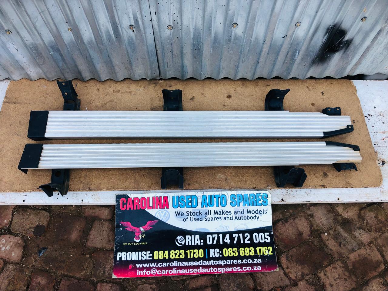 L79 Rear Step Land Cruiser 79 single cab aluminum left and right side steps | Junk Mail