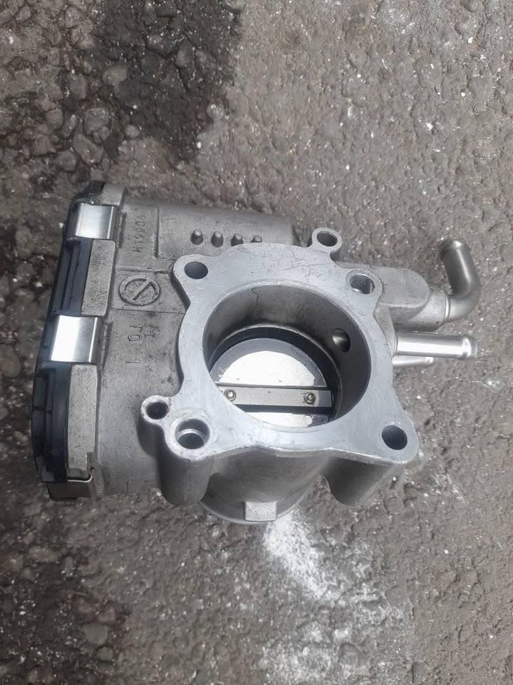 KIA / HYUNDAI G3LA THROTTLE BODY - Private Seller