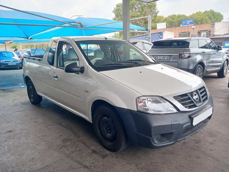 2016 NISSAN NP200 1.6 BAKKIE Transmission: Manual Mileage: Fueltype: Petrol White