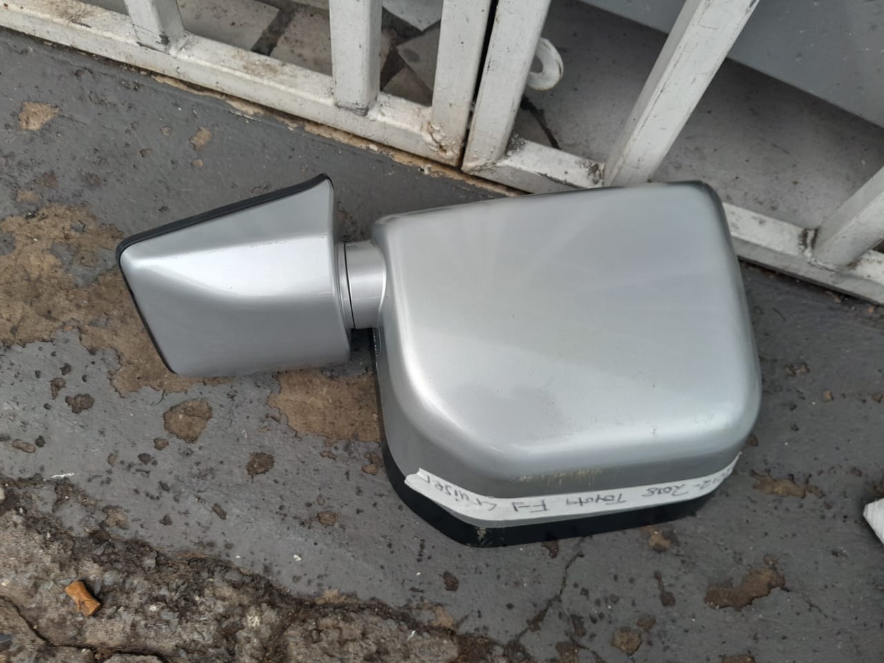 2012-2018 TOYOTA FJ CRUSIER SIDE MIRRO FOR SALE - Private Seller