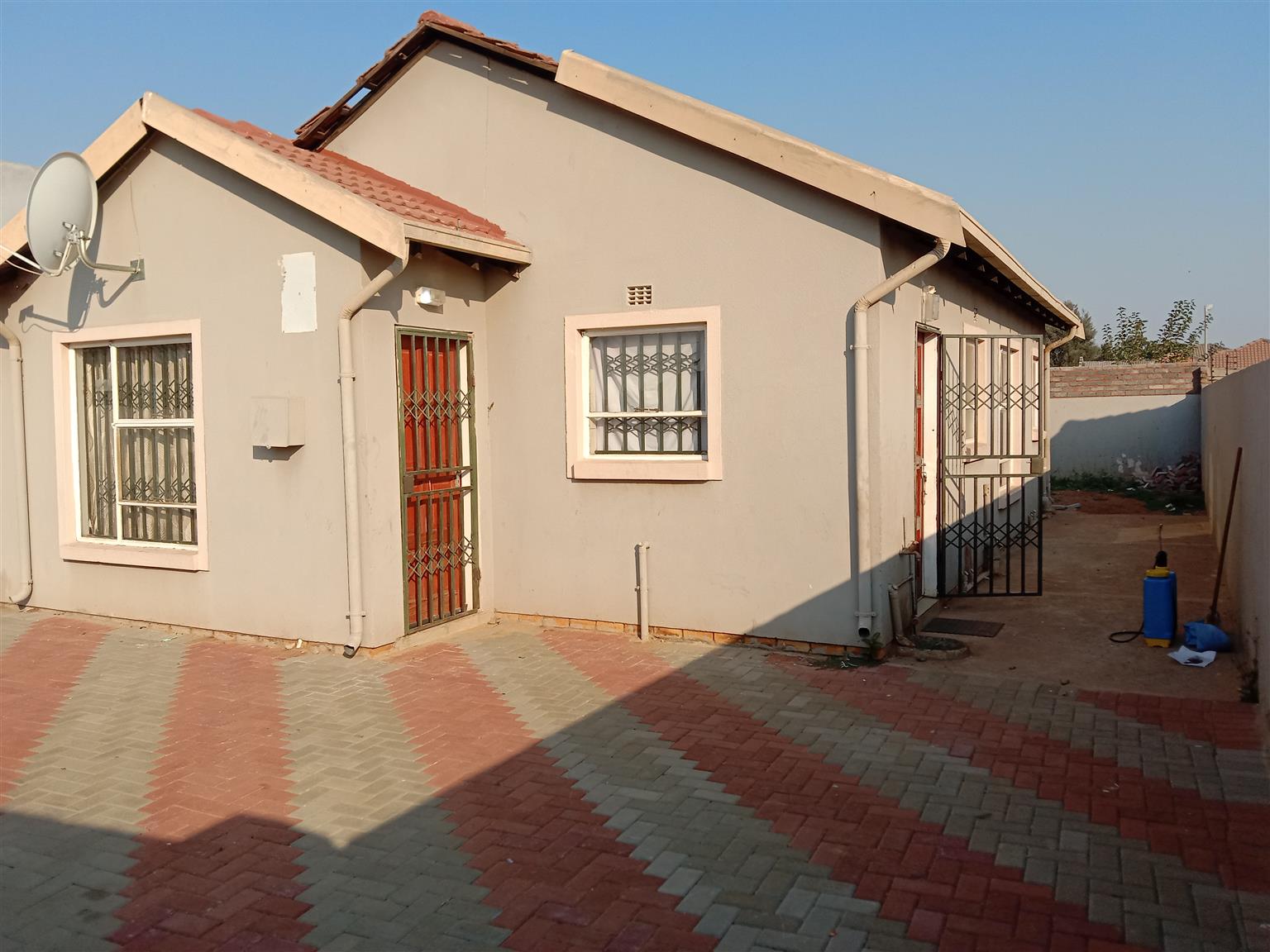House Rant House for Rent | Junk Mail Marketplace