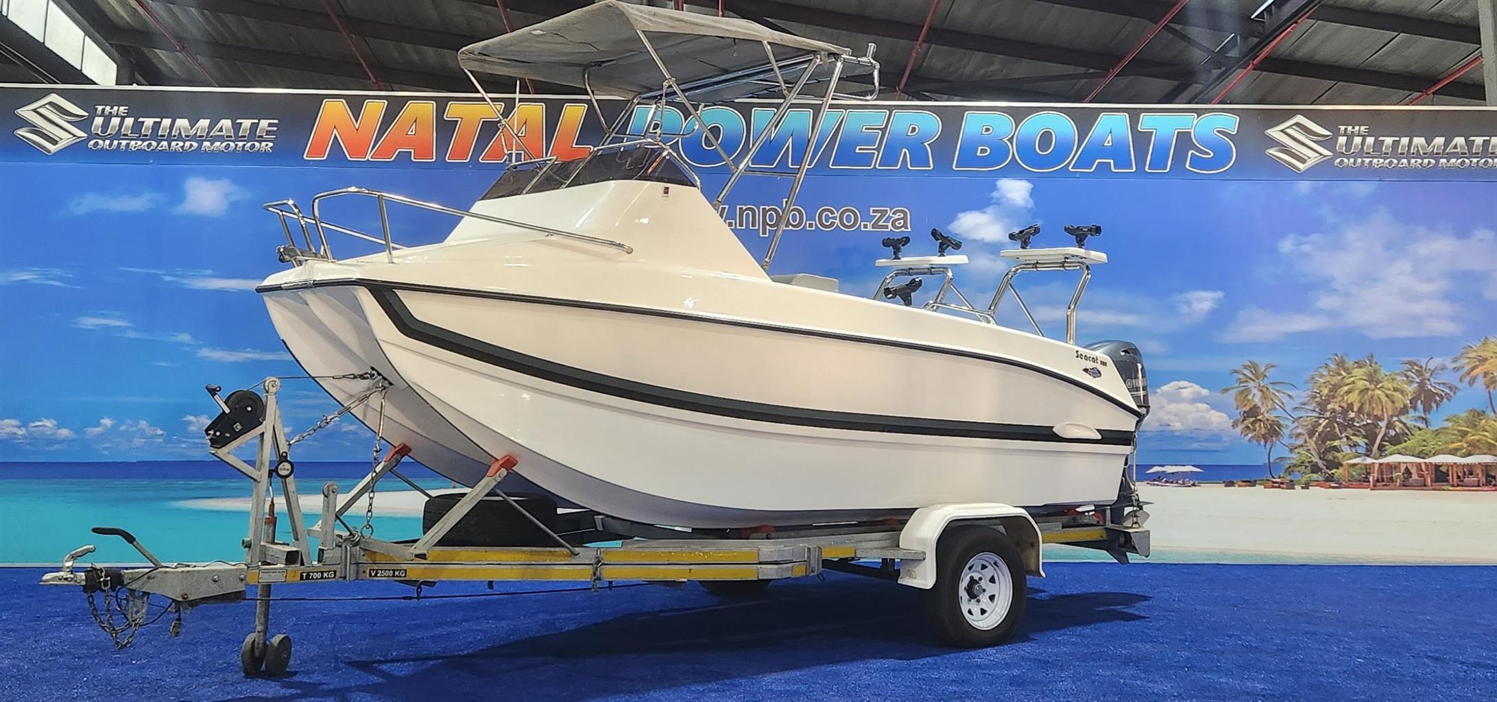 SEACAT 520 FC ON TRAILER 2 X 70 HP YAMAHA 4 STROKES 2022 MODEL 70 HOUR
