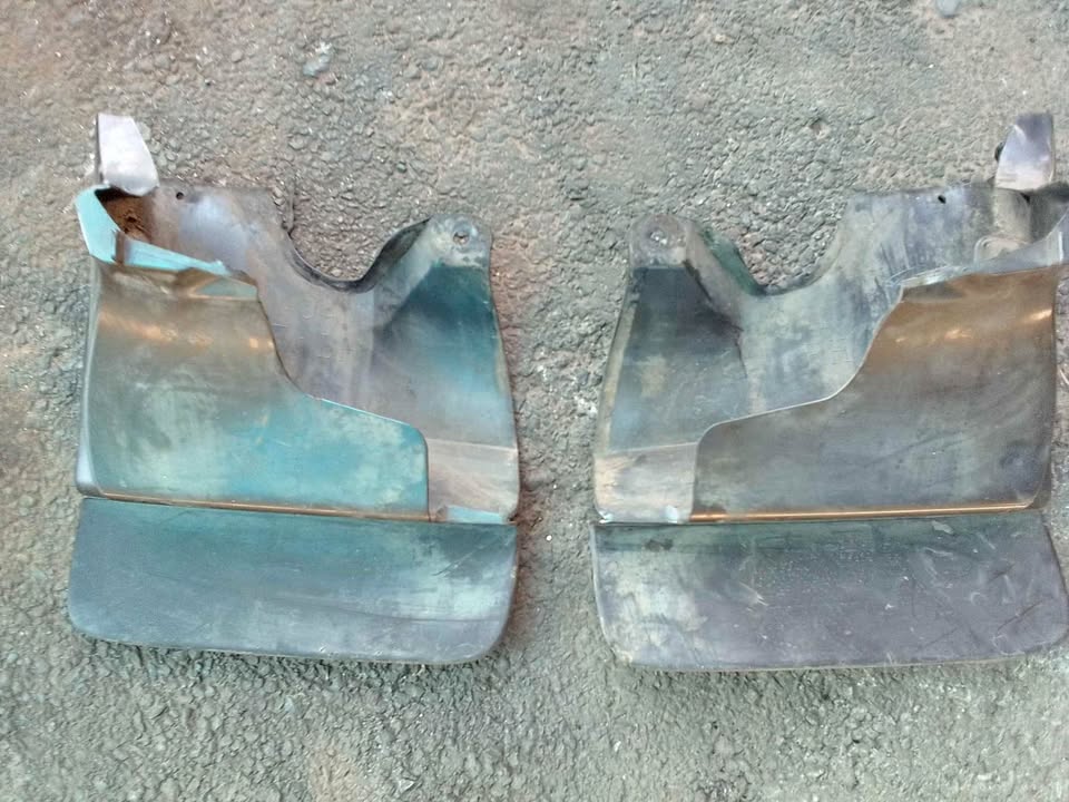 2003 Toyota Prado 120 series mud flaps - Private Seller 2003 Toyota Prado 120 series mud flaps - Private Seller