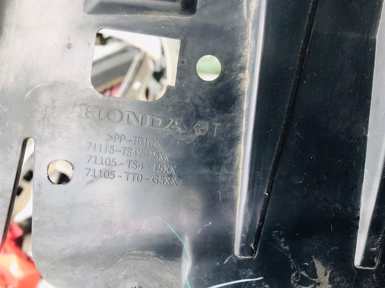 Honda Civic lower bumper grill - Private Seller