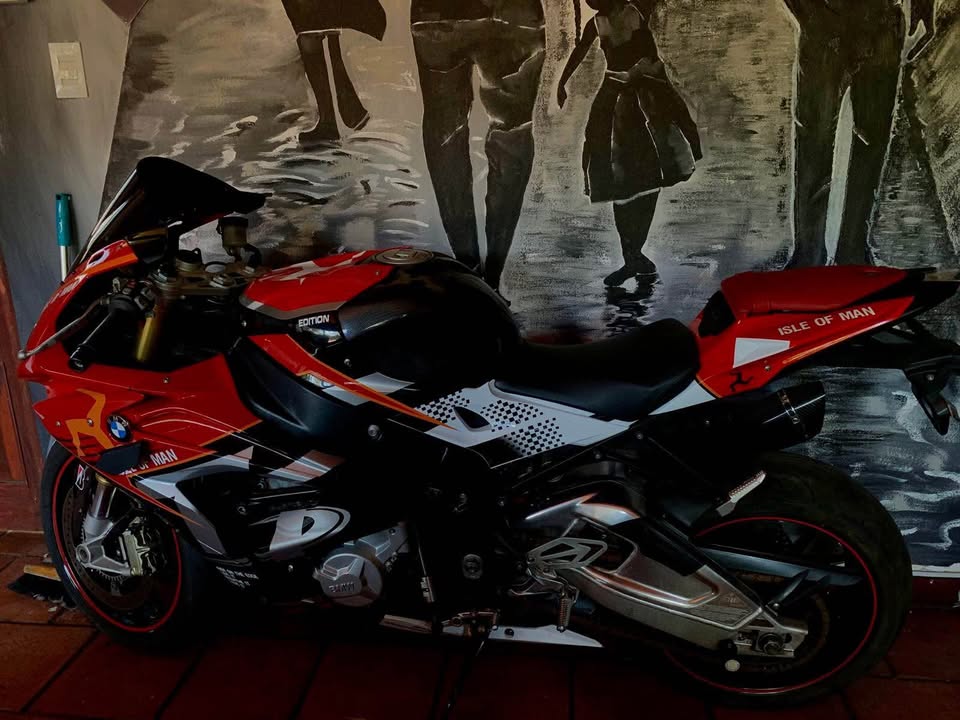 2016 BMW S1000rr - Private Seller 2016 BMW S1000rr - Private Seller