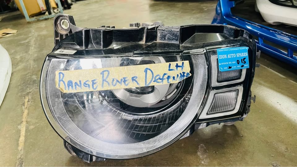 Land Rover Defender headlight - Private Seller Land Rover Defender headlight - Private Seller