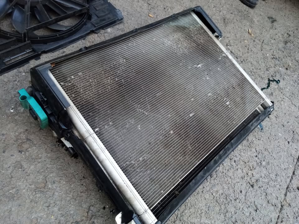 BMW V12 7 SERIES G11/G12 COOLING RADIATOR - Private Seller BMW V12 7 SERIES G11/G12 COOLING RADIATOR - Private Seller