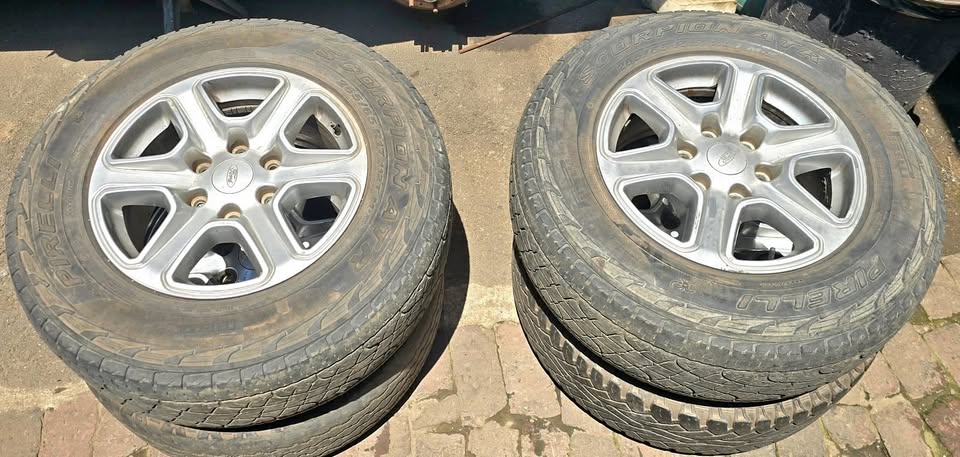 Ford Ranger T6/T7 Mags and Tyres Call or Whatsapp - Private Seller Ford Ranger T6/T7 Mags and Tyres Call or Whatsapp - Private Seller
