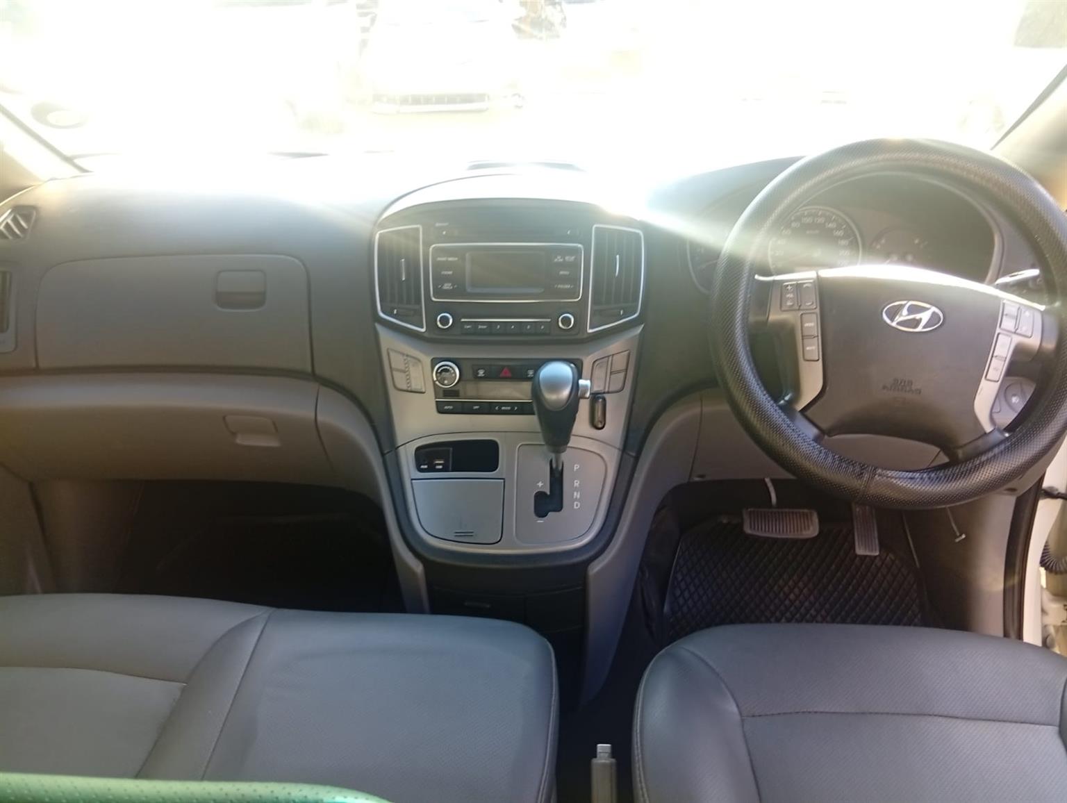 2016 Hyundai H-1 2.5 Auto 9 Seater CRDi Bus GLS Automatic Leather Sea