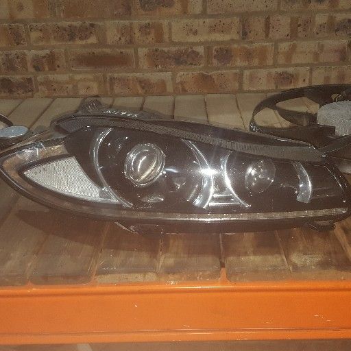 2014 Jaguar XF 3.0 Headlight For Sale