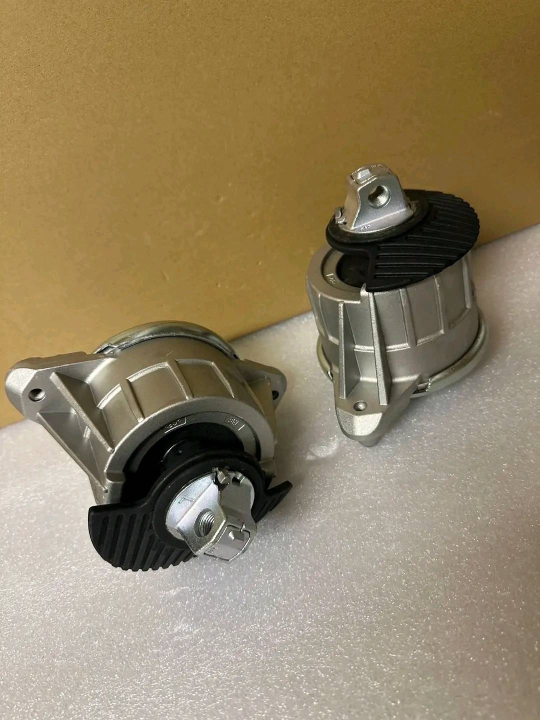 NEW ENGINE MOUNTINGS L&R FOR M156/M278/M157 ENGINE - Private Seller