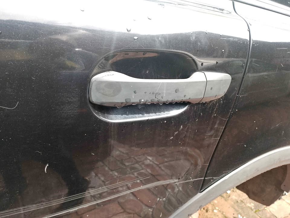 VOLVO XC90 2007 LEFT REAR DOOR HANDLE AVAILABLE DELIVERY AVAILABLE COUNTRY WIDE - Private Seller VOLVO XC90 2007 LEFT REAR DOOR HANDLE AVAILABLE DELIVERY AVAILABLE COUNTRY WIDE - Private Seller